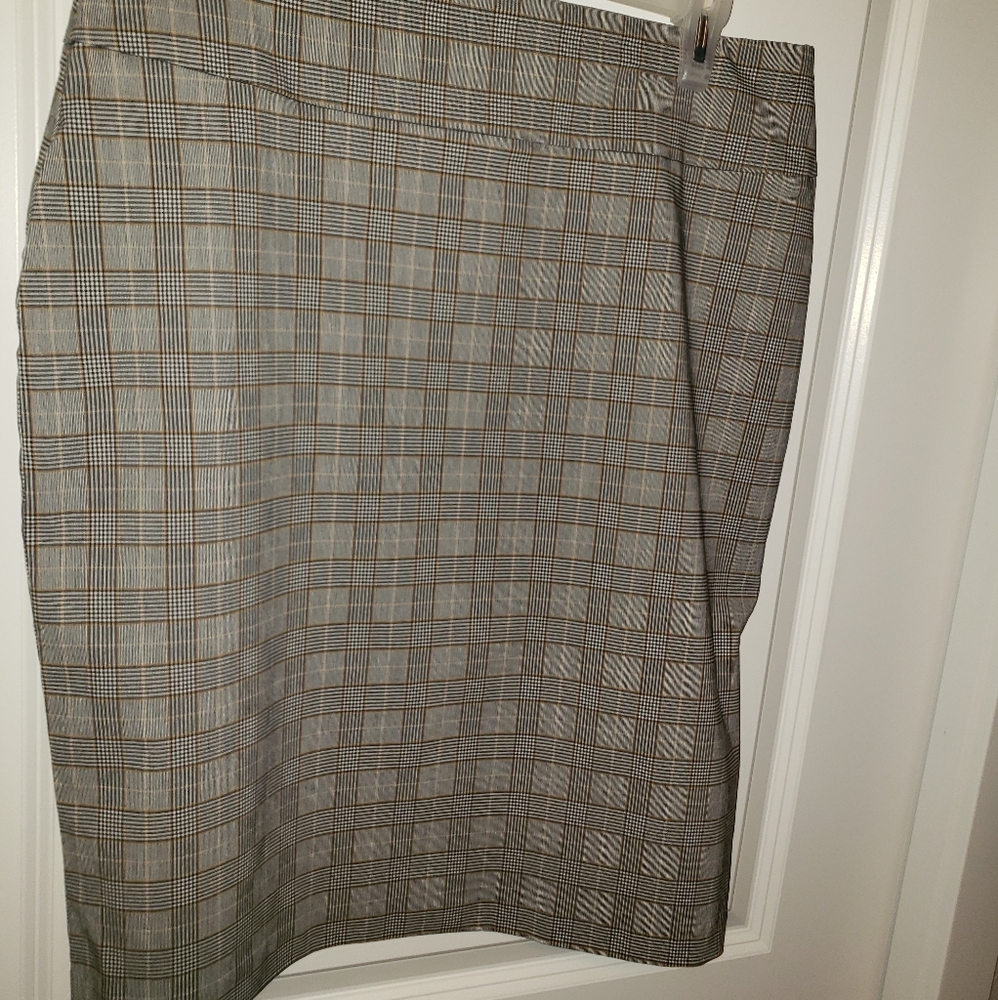 Soho Apparel Ltd pencil skirt